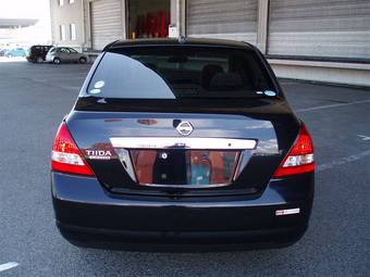 2005 Nissan Tiida Latio Pictures