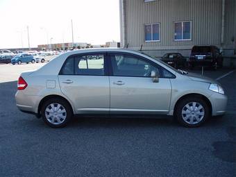 2005 Nissan Tiida Latio Images