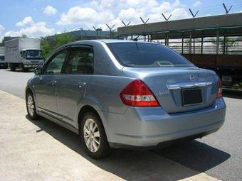 2005 Nissan Tiida Latio Pictures