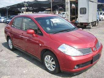 2005 Nissan Tiida Latio Images