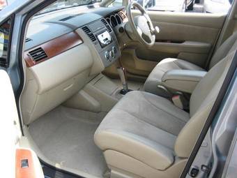 2005 Nissan Tiida Latio Pictures