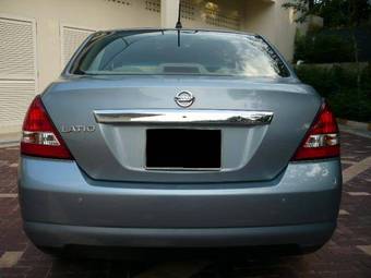 2005 Nissan Tiida Latio Images