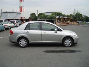 2005 Nissan Tiida Latio Pictures