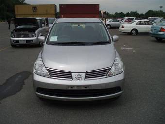 2005 Nissan Tiida Latio Photos