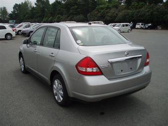 2005 Nissan Tiida Latio Wallpapers