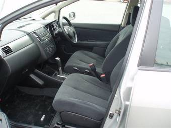 2005 Nissan Tiida Latio Images