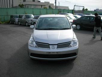 2005 Nissan Tiida Latio Pictures