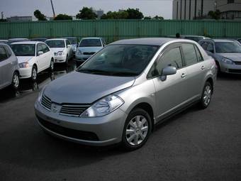 2005 Nissan Tiida Latio Pics