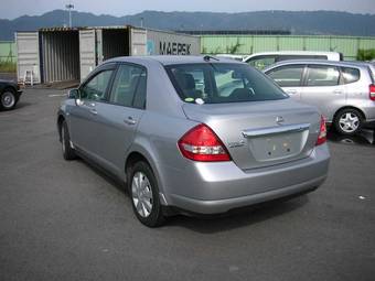2005 Nissan Tiida Latio Pictures