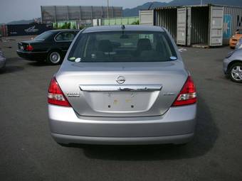 2005 Nissan Tiida Latio Photos