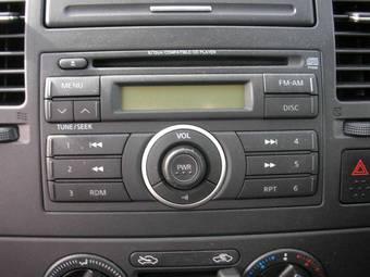 2005 Nissan Tiida Latio Pictures