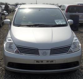 2005 Nissan Tiida Latio Pictures