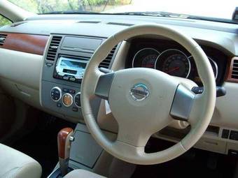 2005 Nissan Tiida Latio Pictures