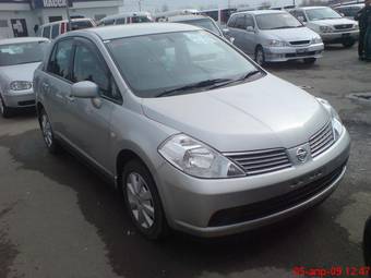 2005 Nissan Tiida Latio Photos