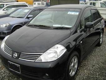 2005 Nissan Tiida Latio Pics