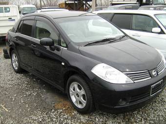 2005 Nissan Tiida Latio Pictures