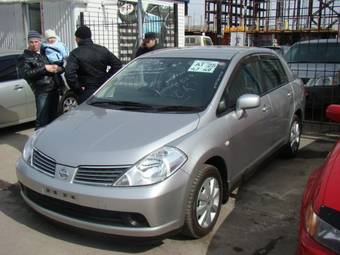 2005 Nissan Tiida Latio Pictures
