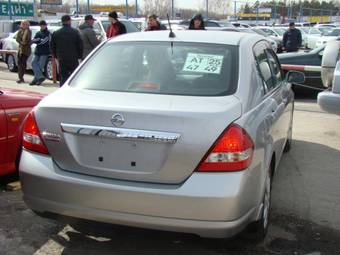 2005 Nissan Tiida Latio Photos