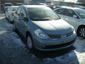 2005 Nissan Tiida Latio Pictures