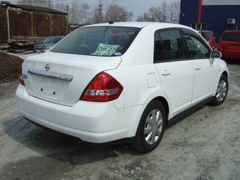 2005 Nissan Tiida Latio Photos