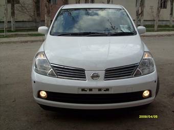 2005 Nissan Tiida Latio Photos