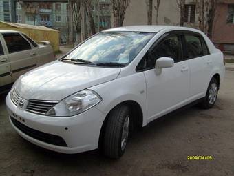 2005 Nissan Tiida Latio Pictures