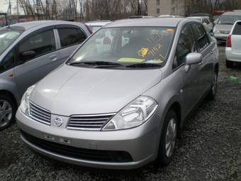 2005 Nissan Tiida Latio Pictures