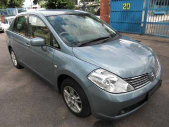 2005 Nissan Tiida Latio Photos