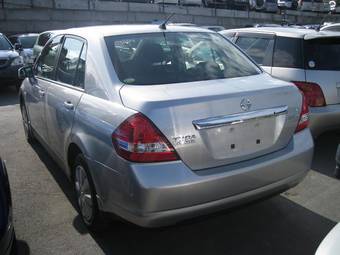 2005 Nissan Tiida Latio Photos