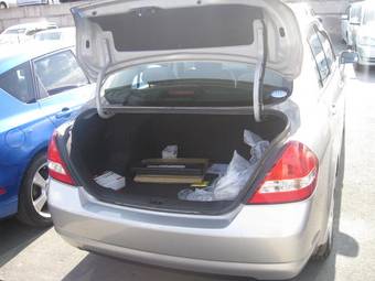 2005 Nissan Tiida Latio Pictures