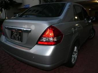 2005 Nissan Tiida Latio Wallpapers