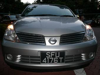 2005 Nissan Tiida Latio Pictures