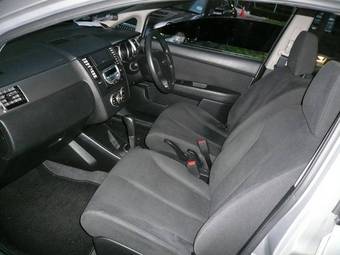 2005 Nissan Tiida Latio Pics