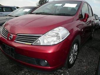 2005 Nissan Tiida Latio Pictures