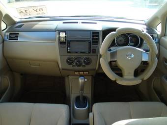 2005 Nissan Tiida Latio Pictures