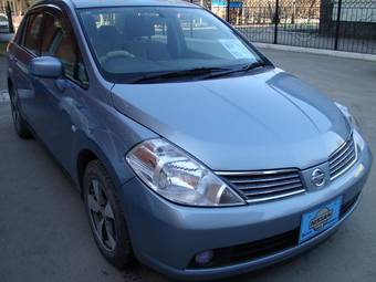 2005 Nissan Tiida Latio Pictures