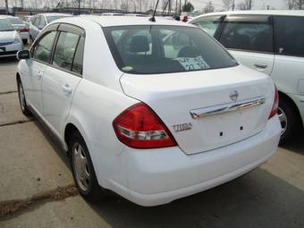 2005 Nissan Tiida Latio Pics