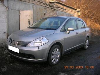 2005 Nissan Tiida Latio Photos