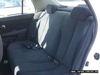 2005 Nissan Tiida Latio Images