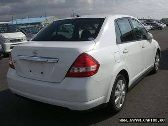 2005 Nissan Tiida Latio Pictures