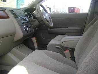 2005 Nissan Tiida Latio Pictures