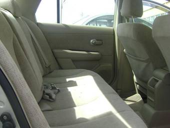 2005 Nissan Tiida Latio Photos