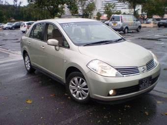 2005 Nissan Tiida Latio Photos