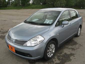 2005 Nissan Tiida Latio Wallpapers