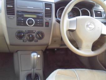 2005 Nissan Tiida Latio Photos