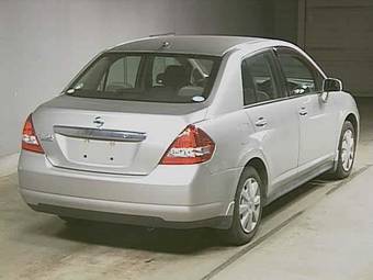 2005 Nissan Tiida Latio Pictures