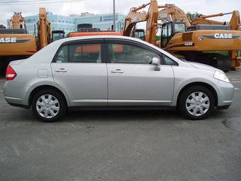 2005 Nissan Tiida Latio Pictures