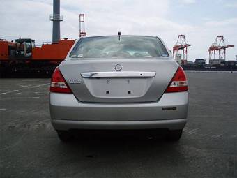 2005 Nissan Tiida Latio Photos