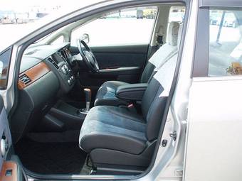 2005 Nissan Tiida Latio Photos