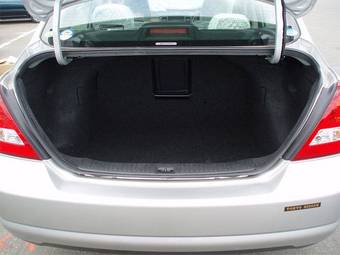 2005 Nissan Tiida Latio Wallpapers